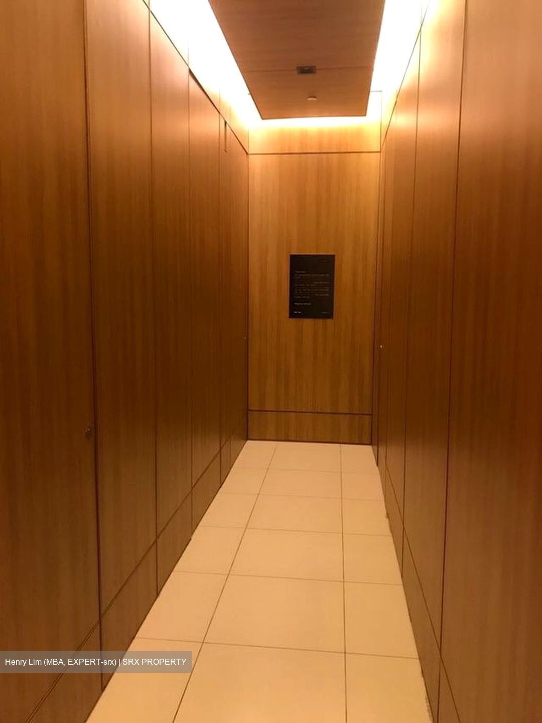SQUARE 2 (D11), Retail #524256741